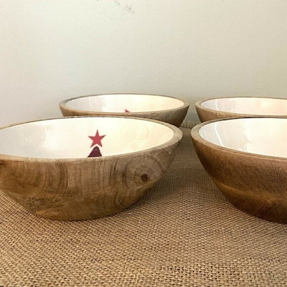 NEW Handcrafted Mango Wood Christmas Bowls Set Of 4 Vintage Inspired Designs - Picture 4 of 5